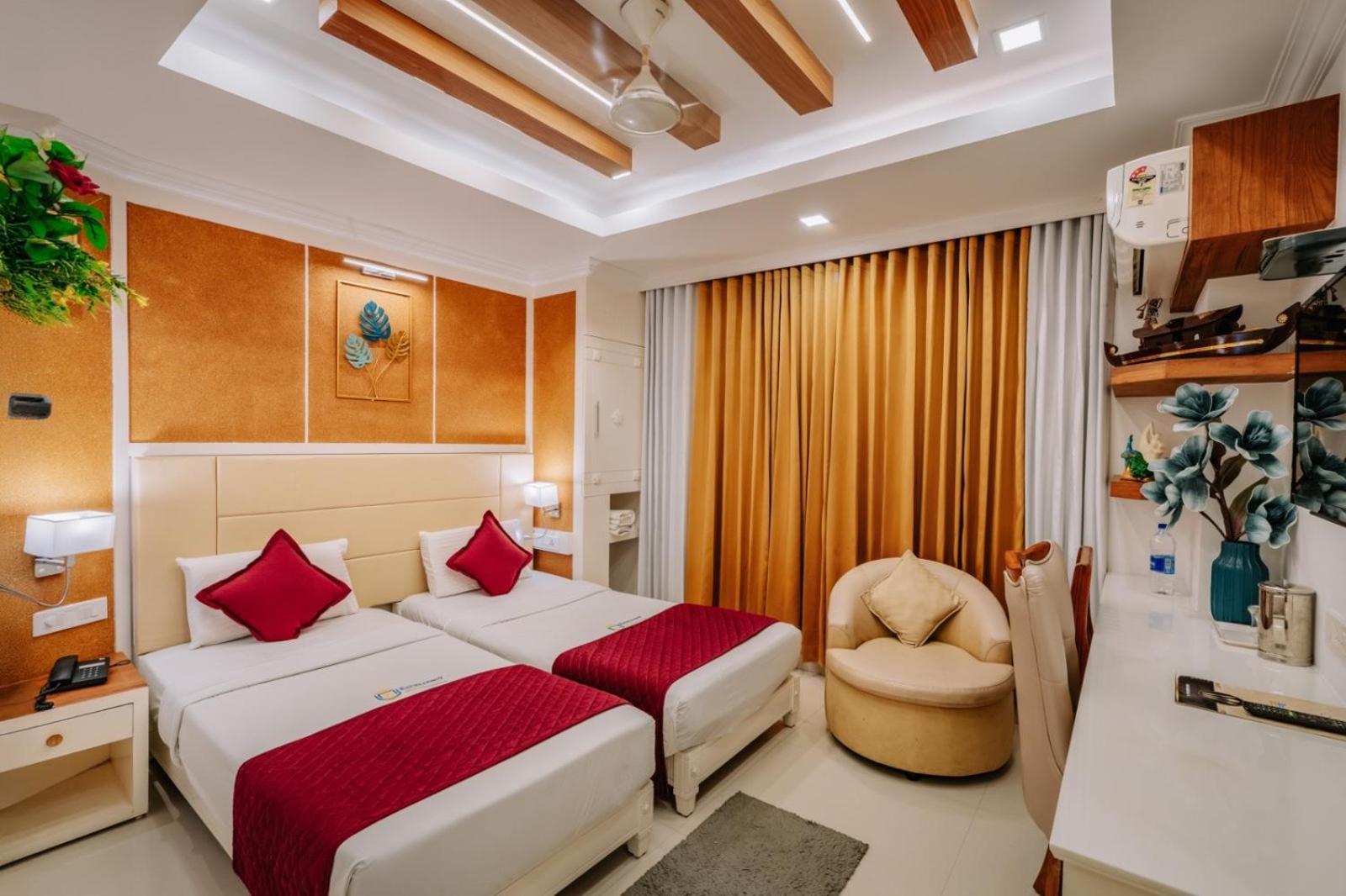 Excellency Airport Hotel Kochi エクステリア 写真